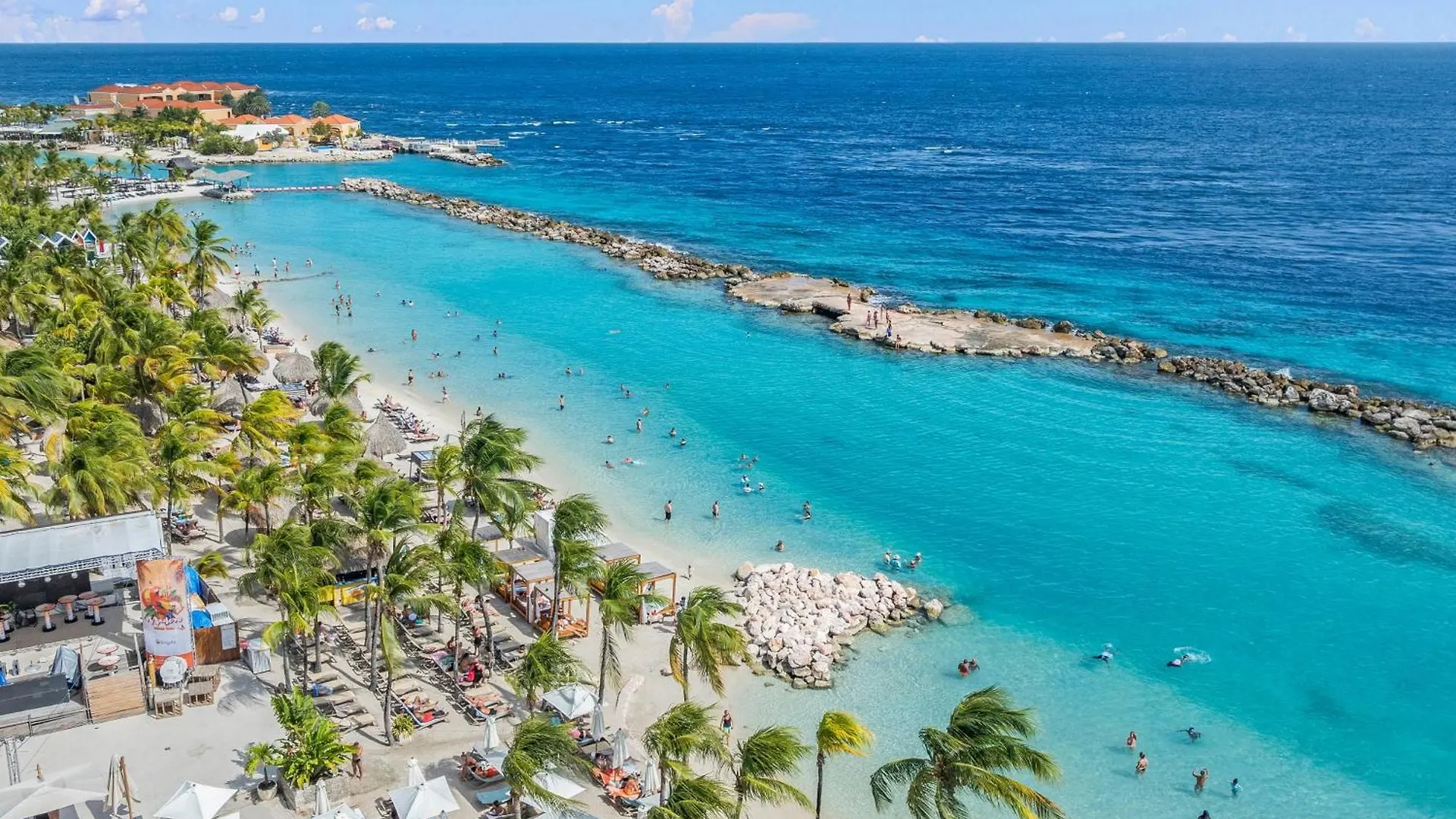 One Mambo 19, Beachfront Apartment Willemstad Curaçao