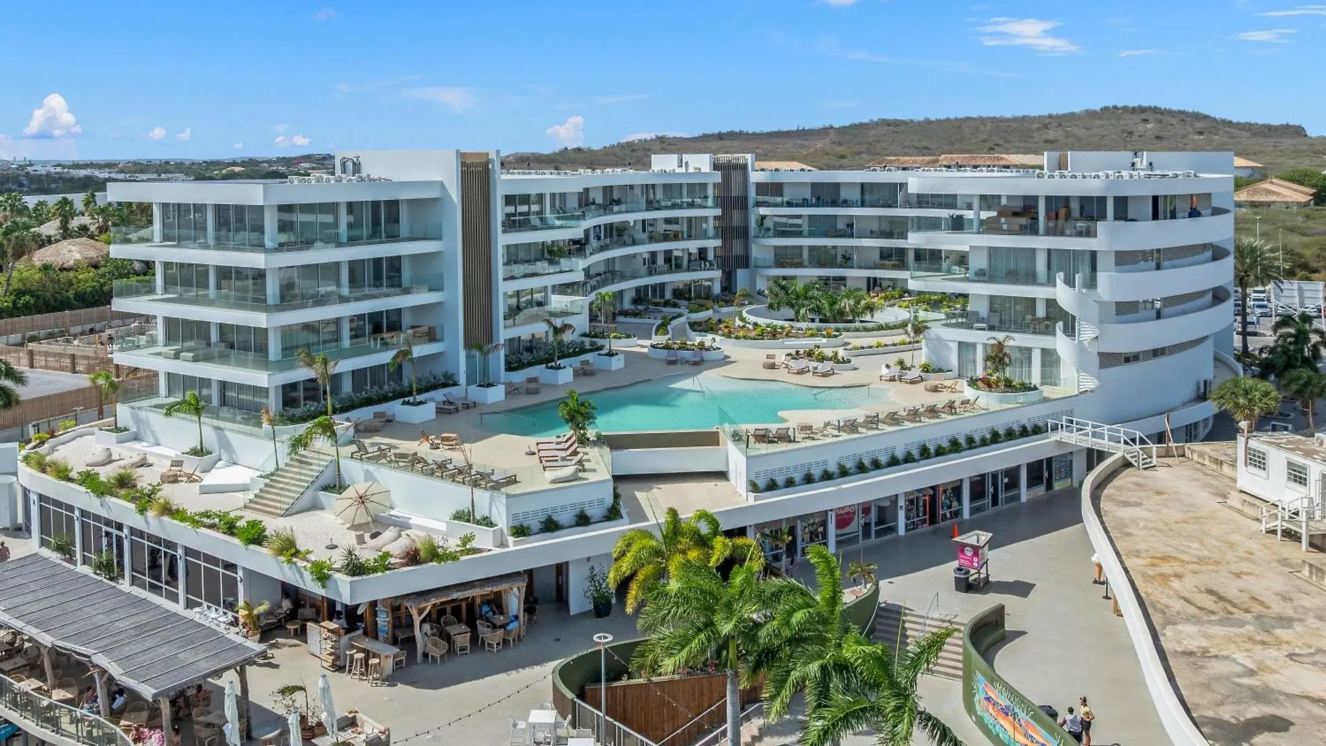 One Mambo 19, Beachfront Apartment Виллемстад