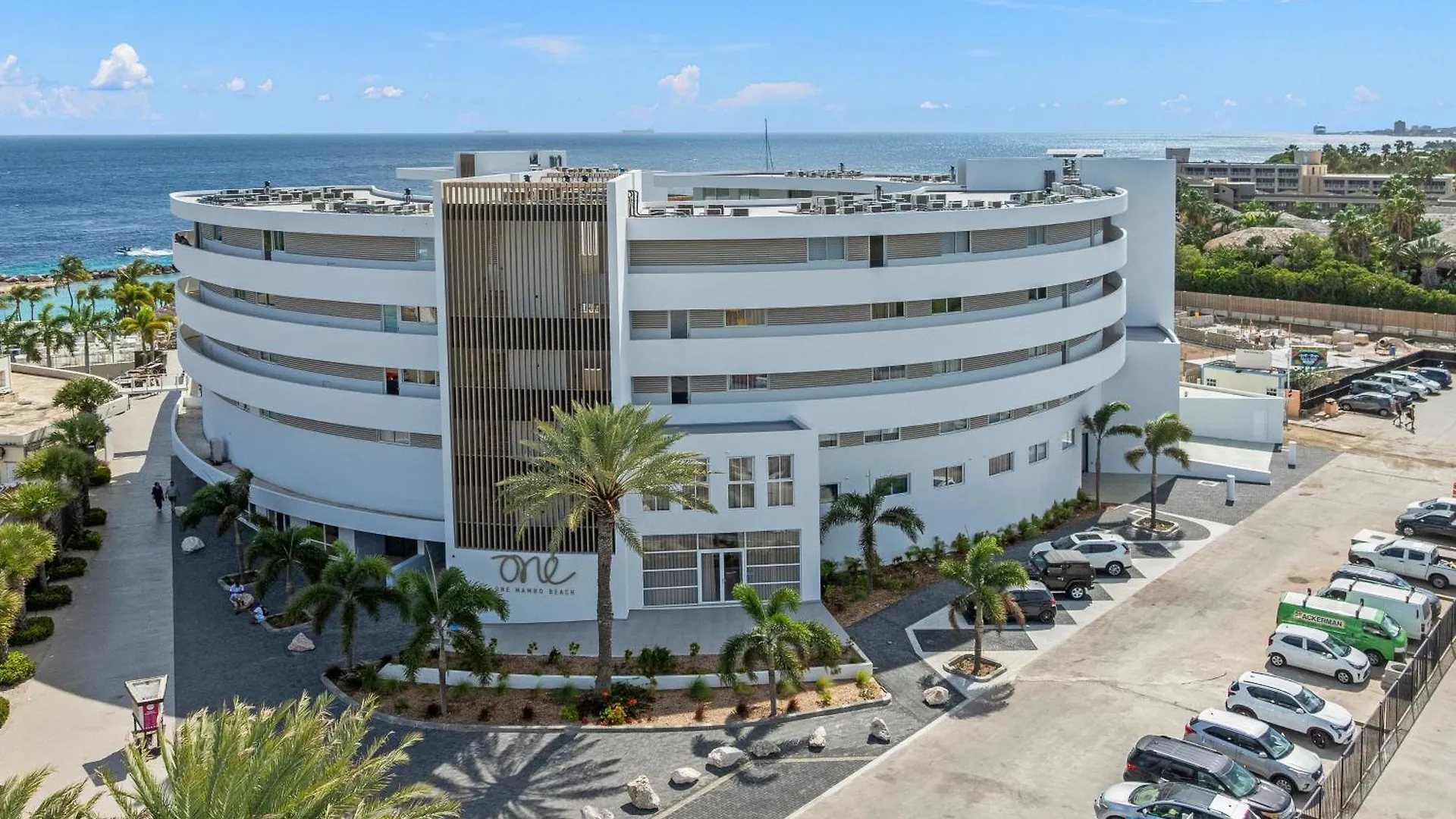 One Mambo 19, Beachfront Apartment Виллемстад Кюрасао